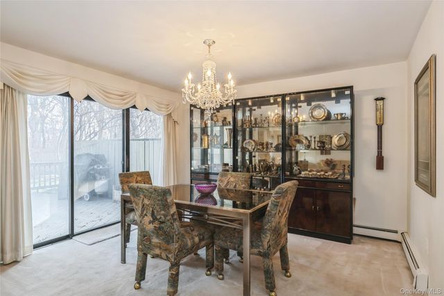 33 Club House Court 33, Jericho, NY 11753