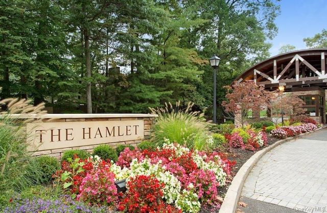 33 Club House Court 33, Jericho, NY 11753