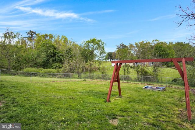 74 BEECHCLIFF DR, Carlisle, PA 17015