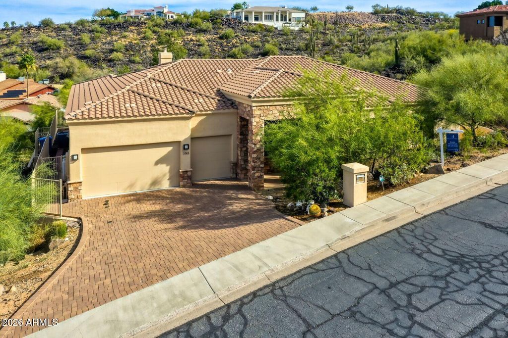1642 W MANDALAY Lane, Phoenix, AZ 85023 — photo 4