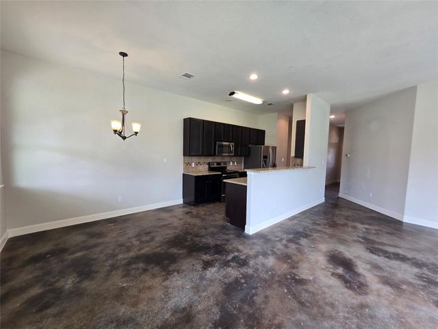 131 Mokulua LN, Bastrop, TX 78602