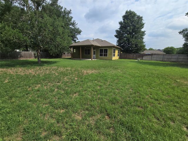 131 Mokulua LN, Bastrop, TX 78602