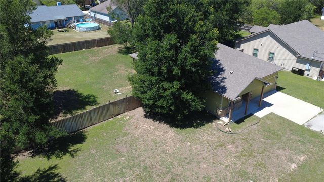 131 Mokulua LN, Bastrop, TX 78602