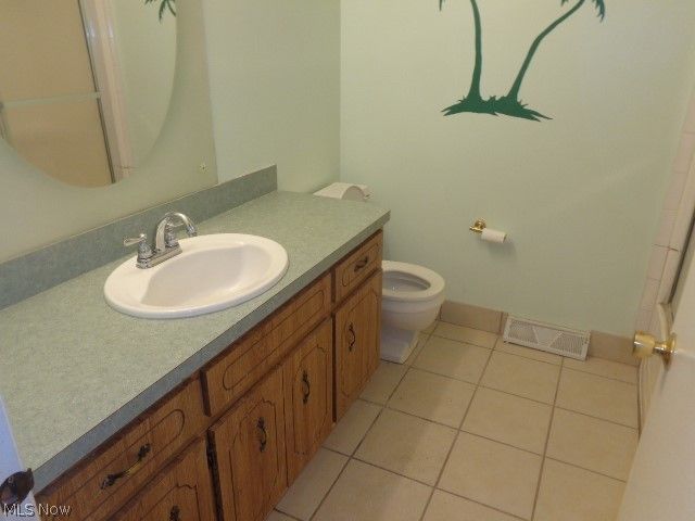 7270 Lakeview Drive, Parma, OH 44129