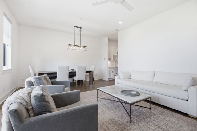 601 Hamilton Ave Apt 202, Nashville, TN 37203