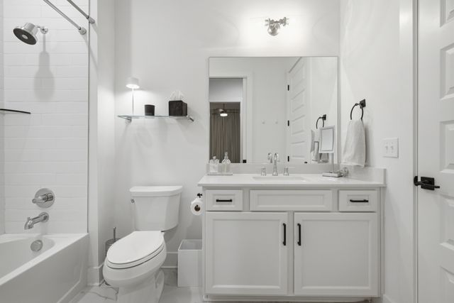 601 Hamilton Ave Apt 202, Nashville, TN 37203