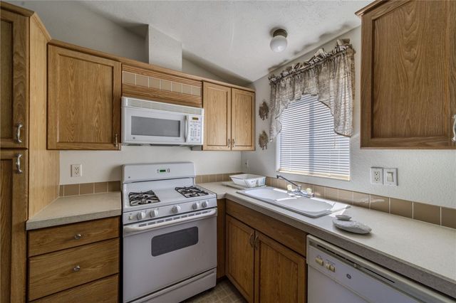 4737 N Mormon Flat Road, Golden Valley, AZ 86413