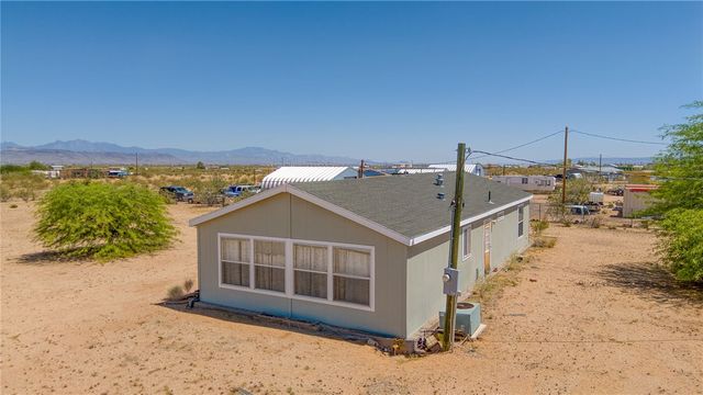 4737 N Mormon Flat Road, Golden Valley, AZ 86413