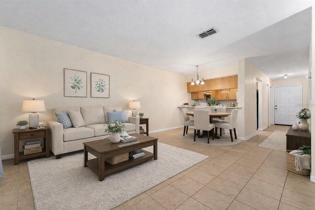 2635 SW 35 PLACE 604, Gainesville, FL 32608