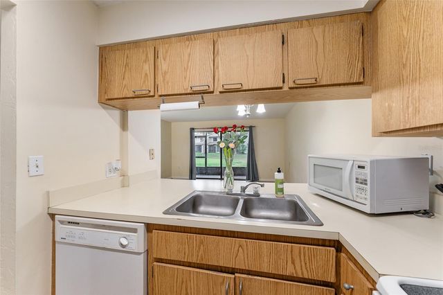 2635 SW 35 PLACE 604, Gainesville, FL 32608