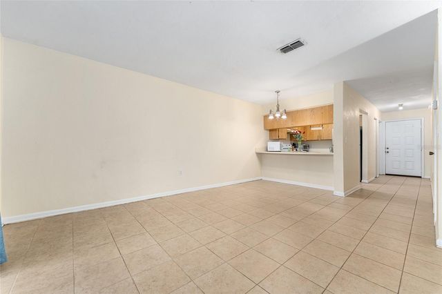 2635 SW 35 PLACE 604, Gainesville, FL 32608
