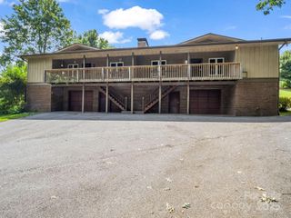 1686 Butler Bridge Road, Mills River, NC 28759