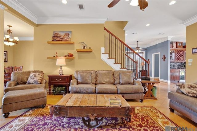 38425 Babin Rd, Gonzales, LA 70737