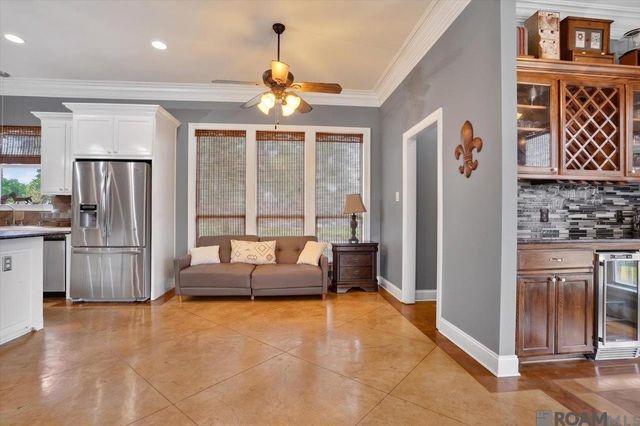 38425 Babin Rd, Gonzales, LA 70737