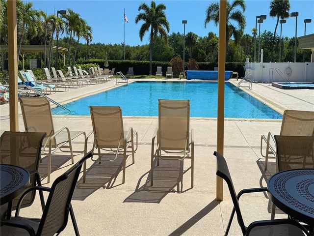 22 Vista Gardens Trail 204, Vero Beach, FL 32962