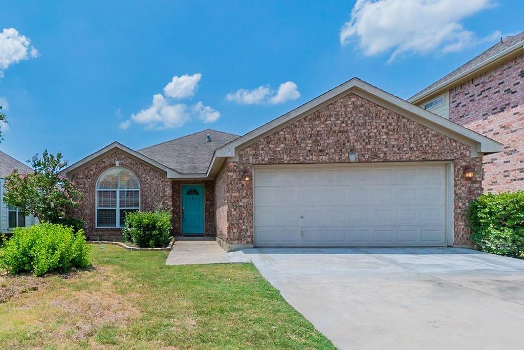 8741 Lariat Circle, Fort Worth, TX 76244 — exterior
