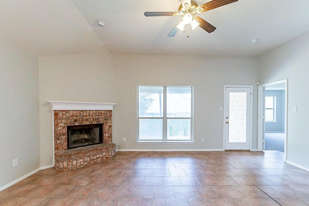 8741 Lariat Circle, Fort Worth, TX 76244 — photo 4