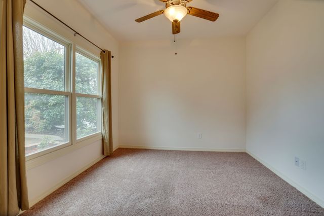 617 E Worth Street, Grapevine, TX 76051