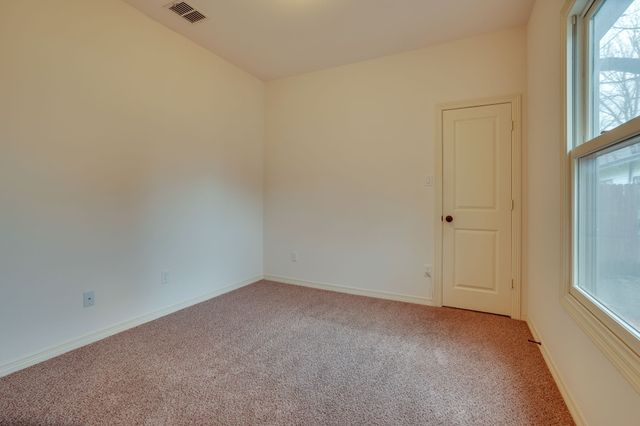 617 E Worth Street, Grapevine, TX 76051