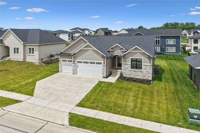 17829 Valley View Drive, Clive, IA 50325