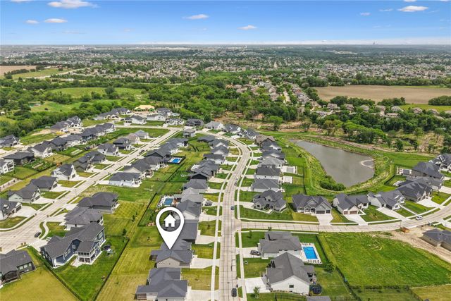 17829 Valley View Drive, Clive, IA 50325