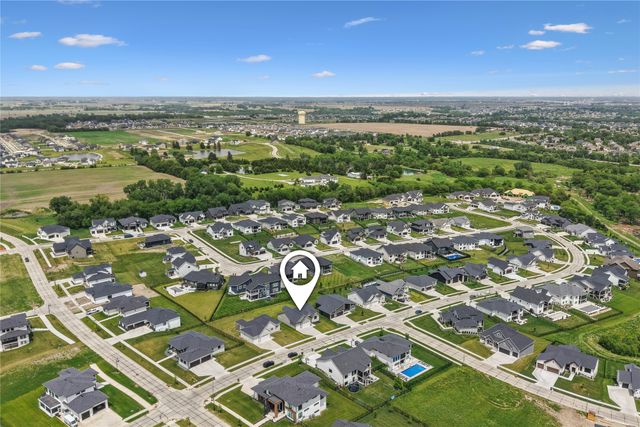 17829 Valley View Drive, Clive, IA 50325