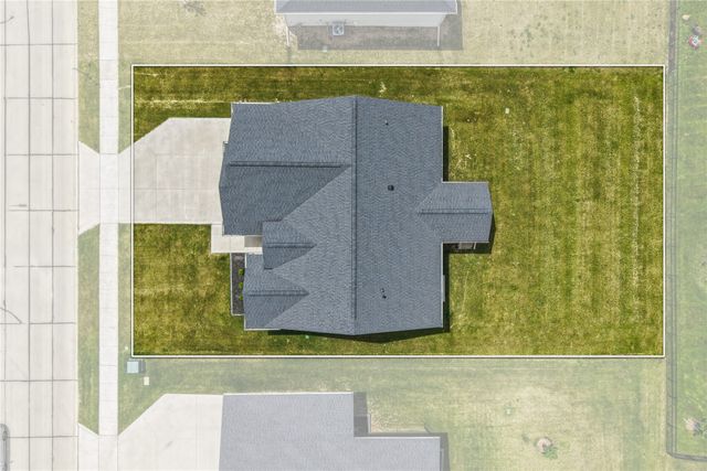 17829 Valley View Drive, Clive, IA 50325