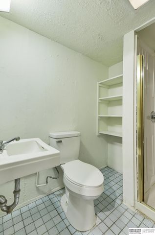 12506 A Street, Omaha, NE 68144