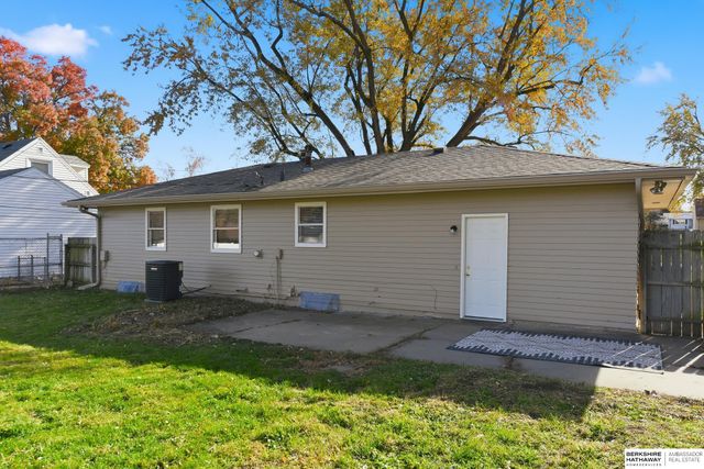 12506 A Street, Omaha, NE 68144