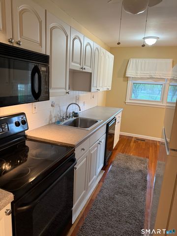 69 East Broadway B, Milford, CT 06460
