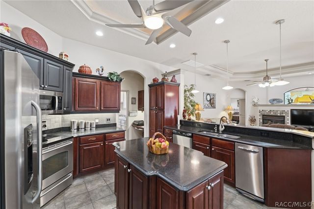 21 Whitewood Court, Homosassa, FL 34446