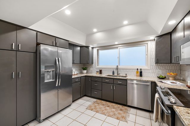 4893 Canyon Oaks Drive, Brighton, MI 48114