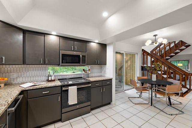 4893 Canyon Oaks Drive, Brighton, MI 48114