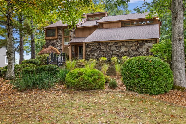 4893 Canyon Oaks Drive, Brighton, MI 48114