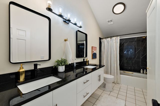 4893 Canyon Oaks Drive, Brighton, MI 48114