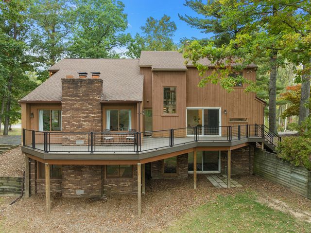 4893 Canyon Oaks Drive, Brighton, MI 48114