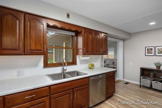 3751 Hubal Avenue, Wyoming, MI 49519