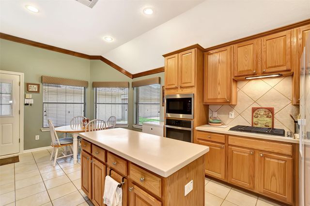 9111 Sunny Ridge Drive, Houston, TX 77095