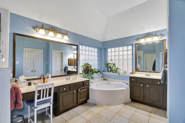 9111 Sunny Ridge Drive, Houston, TX 77095