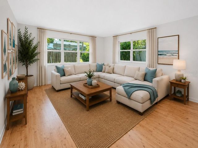 8161 22ND AVENUE N, St Petersburg, FL 33710