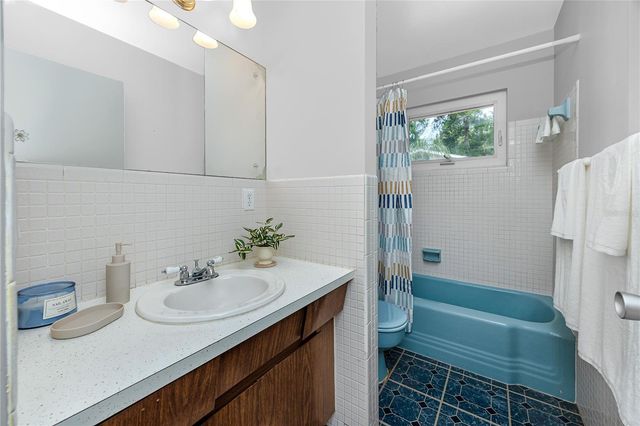 8161 22ND AVENUE N, St Petersburg, FL 33710