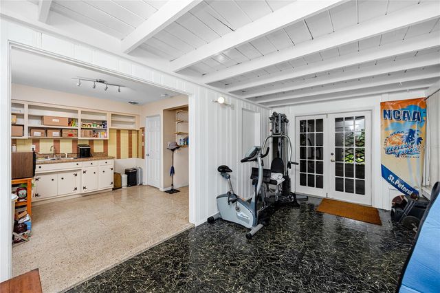 8161 22ND AVENUE N, St Petersburg, FL 33710