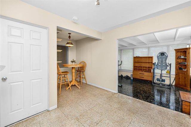 8161 22ND AVENUE N, St Petersburg, FL 33710