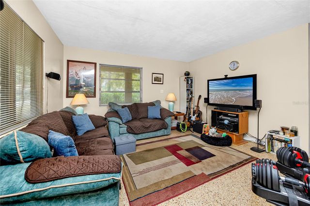8161 22ND AVENUE N, St Petersburg, FL 33710
