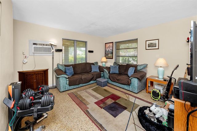 8161 22ND AVENUE N, St Petersburg, FL 33710