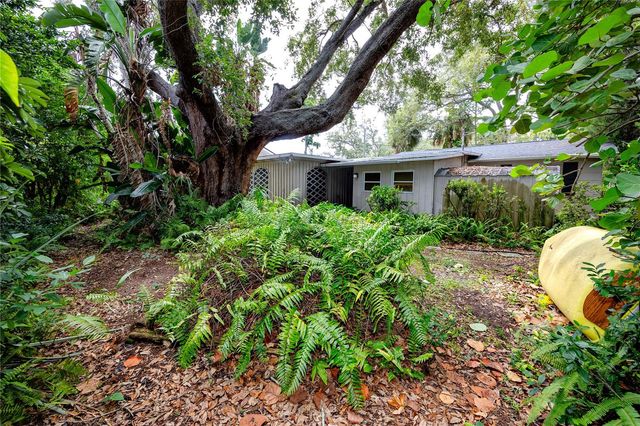 8161 22ND AVENUE N, St Petersburg, FL 33710