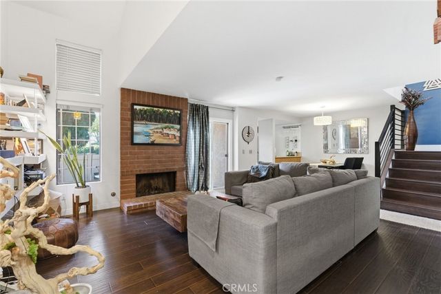 905 Hyde Court, Costa Mesa, CA 92626