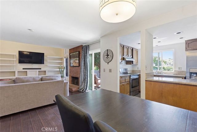 905 Hyde Court, Costa Mesa, CA 92626