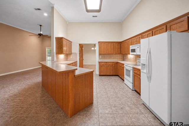 630 County Road 3608, Bullard, TX 75757