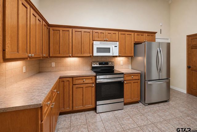 630 County Road 3608, Bullard, TX 75757